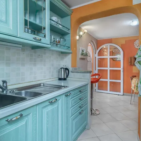 Gorgeous In With Kitchen *