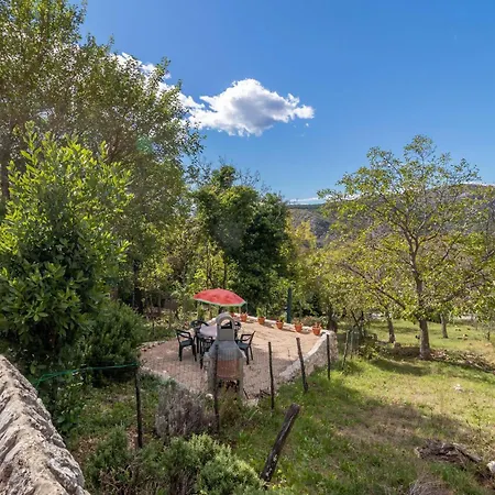 2 Bedroom In Apartman Grizane-Belgrad