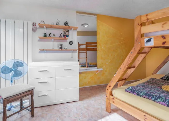 2 Bedroom In * Grizane-Belgrad