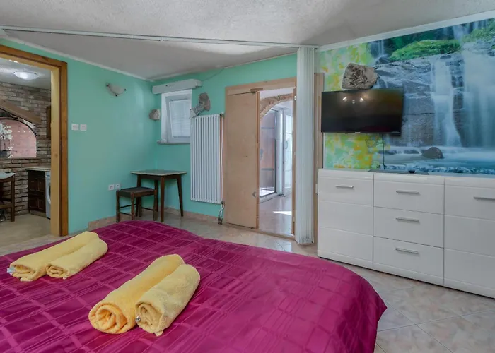 2 Bedroom In * Grizane-Belgrad