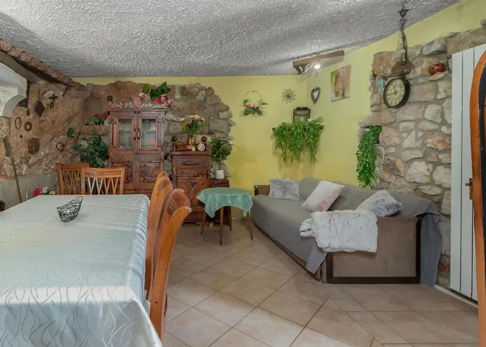 2 Bedroom In *